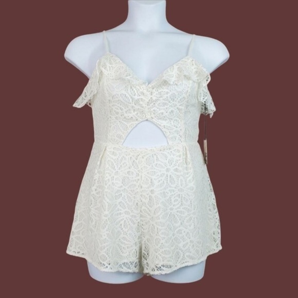 PacSun Womens Sleeveless Cream Ruffle Lace Cutout Romper Size M NWT
